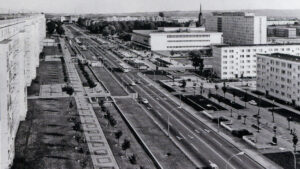 LIQUID CITY.00_08_55_06.Standbild248