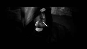 Lorenz & Geraet – Dein Feuerzeug.00_01_08_16.Standbild024